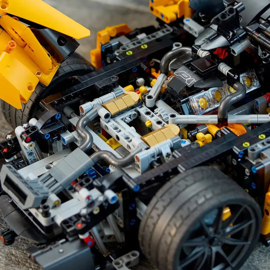 McLaren P1 (3893 pcs)