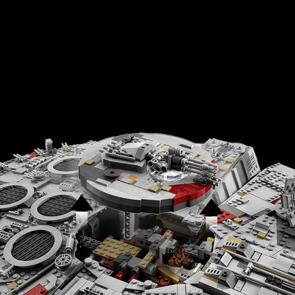 Millennium Falcon (7541 Pcs)